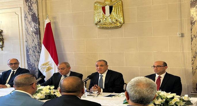 وزير الخارجية يؤكد على أهمية مشاركة المصريين بالخارج فى الاستحقاقات الانتخابية