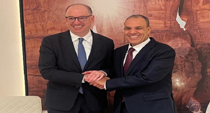 وزير الخارجية يلتقى مع وزير الدولة بوزارة التعاون الاقتصادى والإنمائى الألمانى
