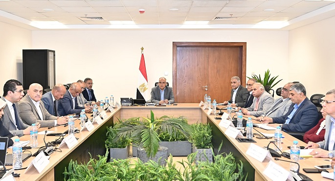 وزير الرى: إستمرار إدارة الموقف المائى بصورة ديناميكية لتحديد التوقيتات المناسبة للتصرفات المائية