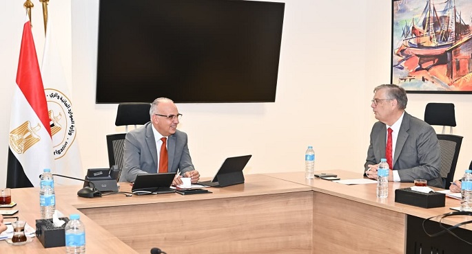 وزير الرى يبحث مع سفير هولندا بالقاهرة موقف عدد من مجالات التعاون المشترك
