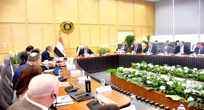 وزير الصناعة والنقل يلتقى وفد البنك الدولى لمتابعة عدد من المشروعات الجارى تنفيذها