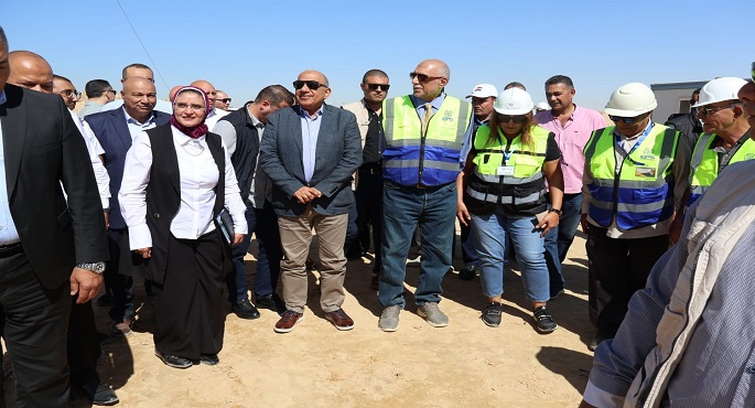 وزير الكهرباء والطاقة المتجددة يتفقد إنهاء الأعمال على مسار خط الربط الكهربائي المصرى السعودى