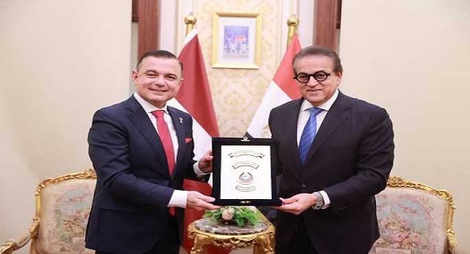 وزير الصحة يبحث مع نظيره اللاتفى سبل تعزيز التعاون بمجالات الرعاية الصحية المختلفة
