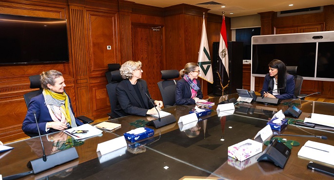 بالصور.. وزيرة التخطيط تعلن عن تعزيز الشراكة مع رئيس بروباركو الاستثمارية الفرنسية