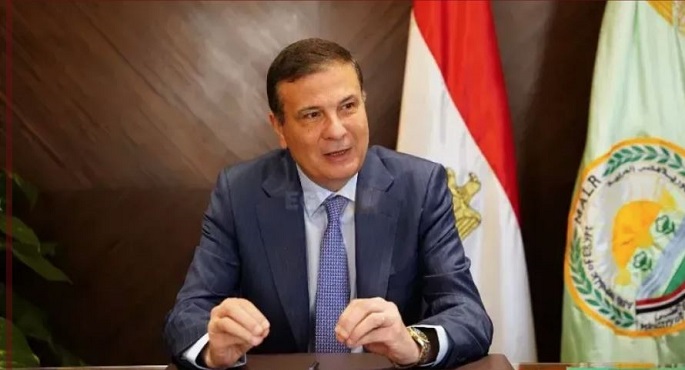 وزير الزراعة يشيد بجهود منظومة جمع وتدوير قش الأرز