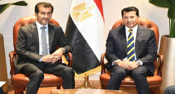 وزير الشباب يستقبل سفير دولة قطر لبحث التعاون المشترك