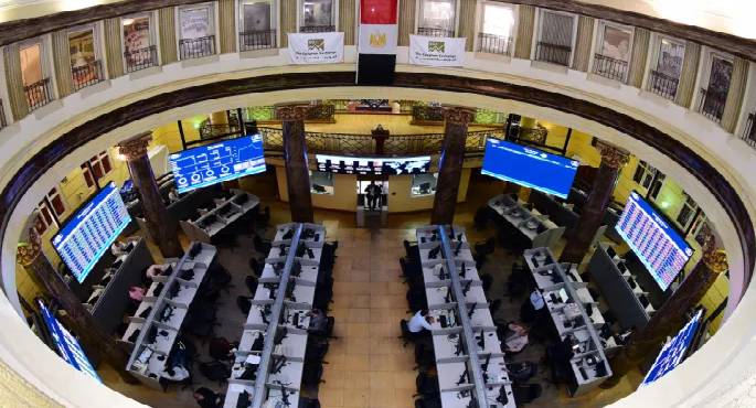 أداء متباين بمؤشرات البورصة المصرية عند الإغلاق