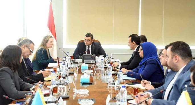 وزير الإسكان يبحث مع بعثة البنك الدولى التعاون فى مجالات الإدارة المتكاملة للأراضى والمدن الذكية