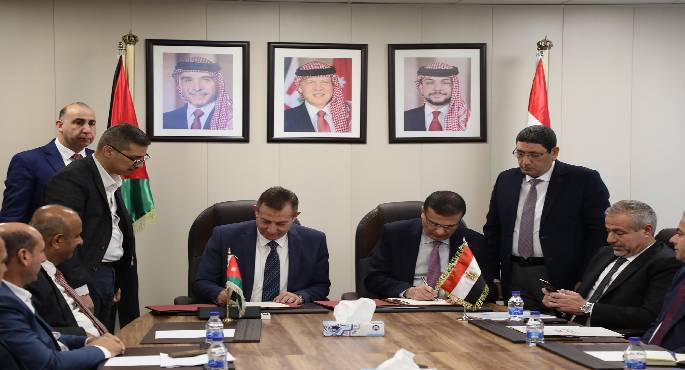 وزير الزراعة يبحث مع نظيره الأردنى وضع آليات لزيادة التبادل التجارى الزراعى بين البلدين