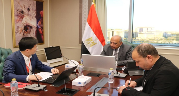 وزير الكهرباء يبحث مع وفد صينى التعاون فى مجالات دمج الطاقات المتجددة