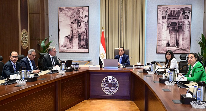 رئيس الوزراء يستعرض مع وزير البترول عددا من ملفات عمل الوزارة