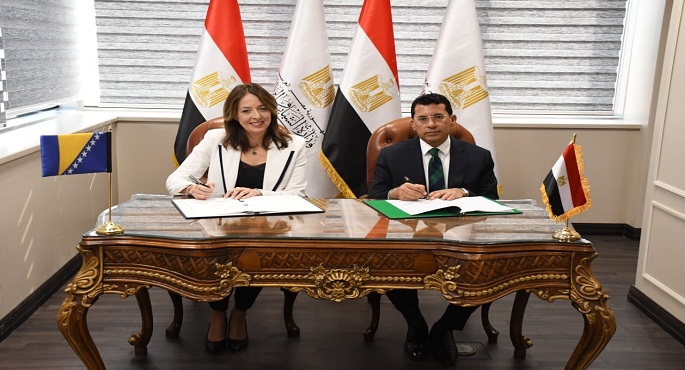 وزير الرياضة يشهد توقيع مذكرة تفاهم بين مصر والبوسنة والهرسك فى مجال الشباب