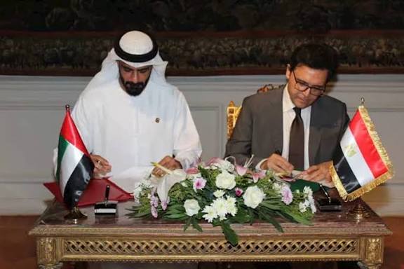 وزير الثقافة ونظيره الإماراتى يوقعان مذكرة تفاهم لتعزيز التعاون بالمجالات الثقافية