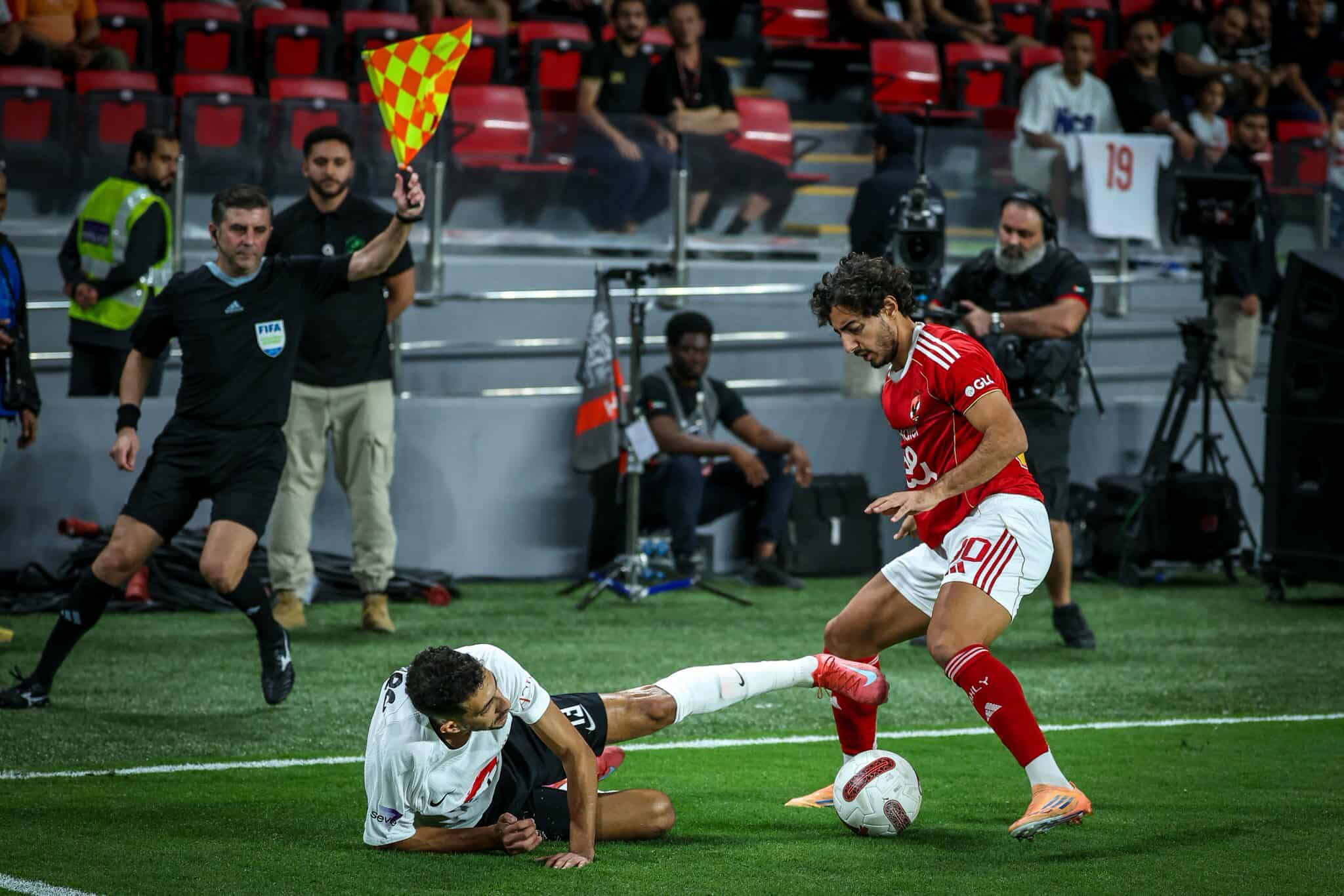 الأهلى يهزم الزمالك بثنائية ويتوج بالسوبر المصرى للمرة 16
