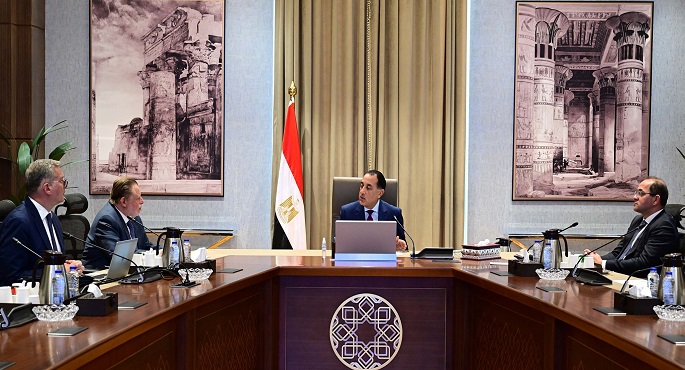 مدبولى يتابع توافر الاحتياطى الإستراتيجى من المنتجات البترولية وسداد مستحقات الشركاء الأجانب