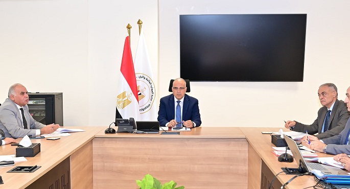 وزير الرى يؤكد الحرص على متابعة كافة المشروعات القومية التى تسهم فى تحقيق الأمن الغذائى