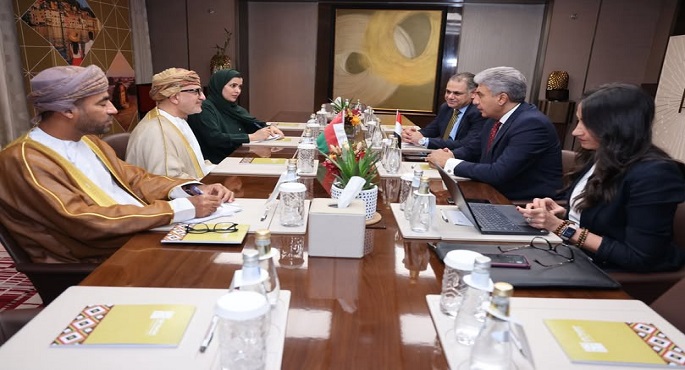 وزير السياحة والآثار يلتقى بوزير السياحة والتراث العُمانى