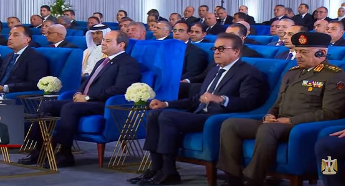 الرئيس السيسى يشهد افتتاح محطات بحرية بالمنطقة الاقتصادية لقناة السويس فى بورسعيد