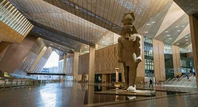 السياحة: تسرب مياه الأمطار لبهو المتحف الكبير متوقع ومتوافق مع التصميم