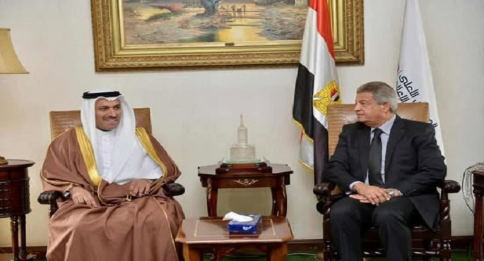 خالد عبدالعزيز يبحث مع وزير الإعلام البحرينى تعزيز الشراكة