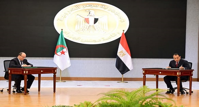 رئيس الوزراء والوزير الأول للجزائر يشهدان التوقيع على عدد من مذكرات التفاهم بين البلدين