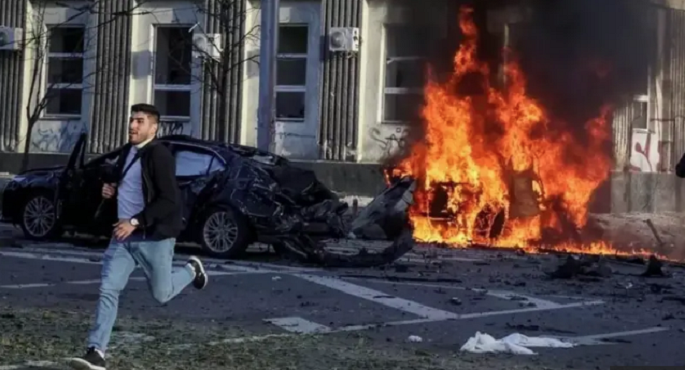 مقتل وإصابة 13 شخصًا جراء قصف روسى استهدف خاركيف شرق أوكرانيا