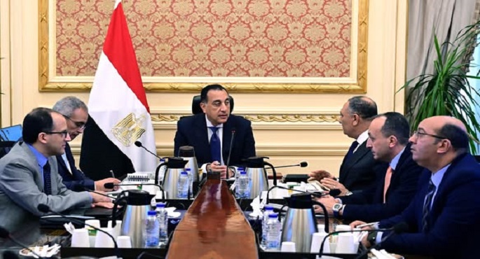 رئيس الوزراء يتابع مع رئيس المركز الوطنى لتخطيط استخدامات أراضى الدولة عدداً من ملفات العمل