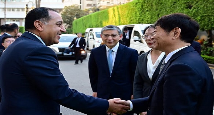 بالصور.. مدبولى يثمن قرارات زيادة الاستثمارات الصينية في مصر ولاسيما بالمنطقة الاقتصادية لقناة السويس
