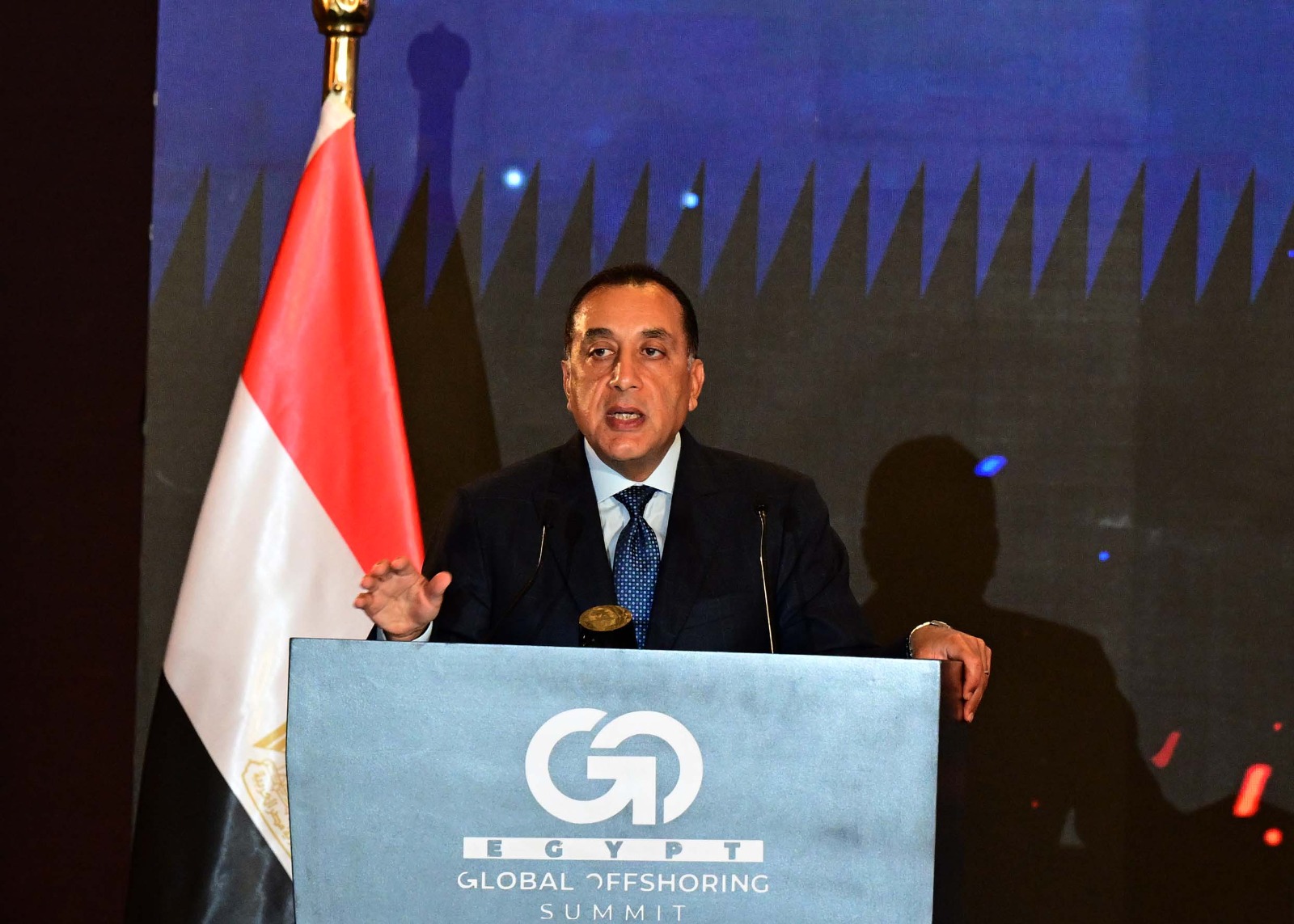 مدبولي: تحويلات الأرباح أو تدفقات النقد الأجنبى للخارج لا تخضع لأية قيود