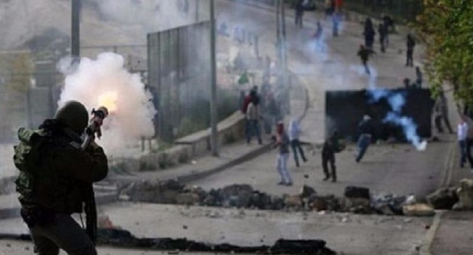 إصابة عدد من الفلسطينيين جراء هجوم مستعمرين عليهم شمال الخليل
