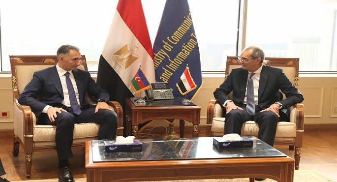 وزير الاتصالات يبحث مع وزير التنمية والنقل الأذربيجانى التعاون فى التحول الرقمى والذكاء الاصطناعى