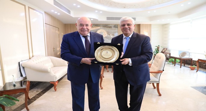 وزير التعليم العالى يبحث مع ممثل الرئيس الروسى تعزيز التعاون الأكاديمى بين مصر وروسيا