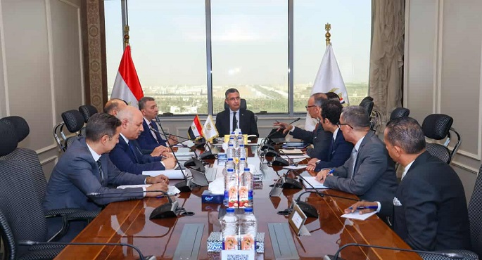 وزير التموين يجتمع مع رئيس الشركة العامة لتجارة الجملة لمتابعة استعدادات شهر رمضان المبارك