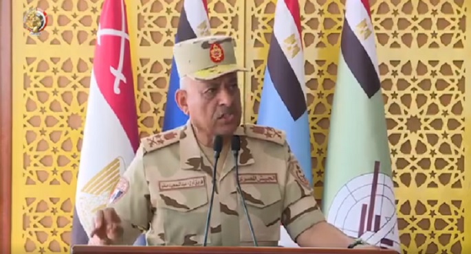 بالفيديو..وزير الدفاع يشهد إجراءات تفتيش الحرب ورفع الكفاءة القتالية لإحدى تشكيلات المنطقة المركزية العسكرية