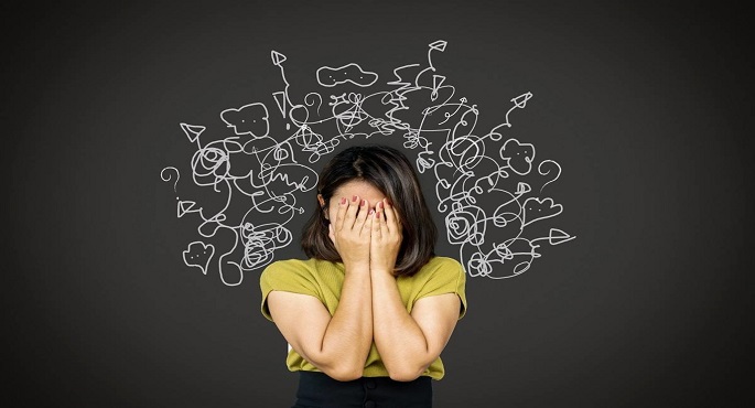 5 خطوات تساعدك على تفريغ عقلك المشحون بالأفكار