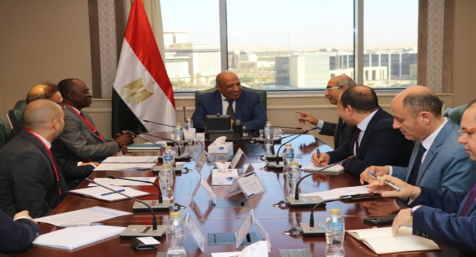 وزير الكهرباء يبحث مع وفد مؤسسة التمويل الدولية “IFC” سبل دعم وتعزيز التعاون