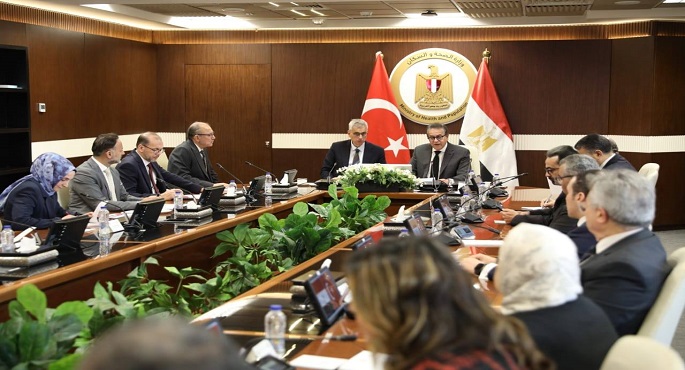 وزير الصحة يعقد اجتماعًا موسعًا مع وزير الصحة التركى