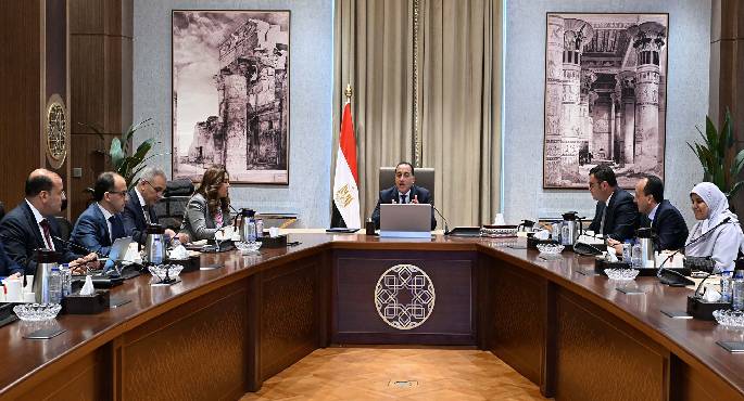 رئيس الوزراء يستعرض الموقف التنفيذى لحوكمة إجراءات التصالح وتقنين أراضى الدولة