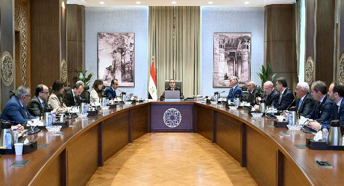 مدبولى يلتقى مسئولى شركة “إينى” ومجموعة مستشفيات “سان دوناتو” الإيطالية