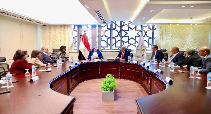 وزير التعليم يبحث آليات إطلاق حملة “طفل متوازن.. مجتمع متماسك”