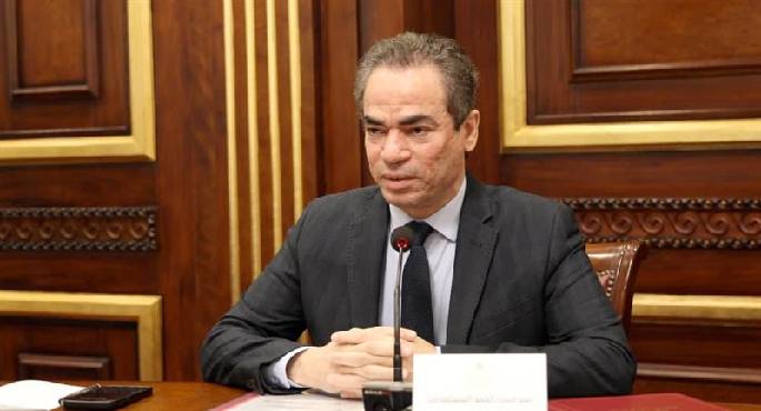 “الوطنية للإعلام” تؤكد حظر استضافة العرافين والمنجمين