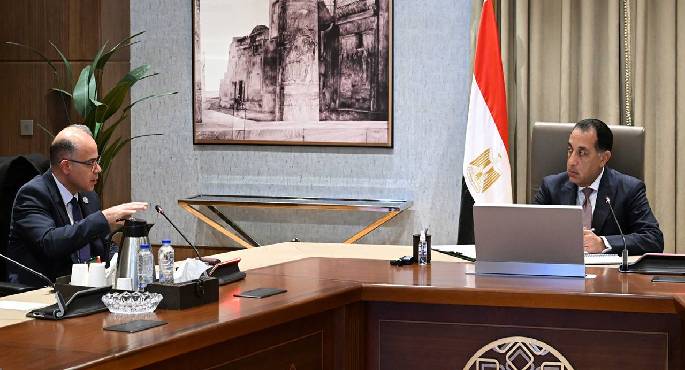 رئيس الوزراء يتابع خطة التوسع في طرح المزيد من الشركات بالبورصة خلال العام المقبل