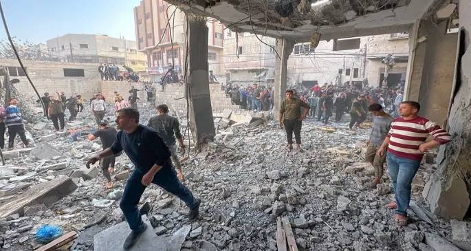 استشهاد 4 فلسطينيين جراء قصف الاحتلال الإسرائيلى شرق خان يونس