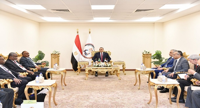 وزير الدولة للإنتاج الحربى يبحث مع مدير عام منظومة الصناعات الدفاعية السودانية سبل زيادة التعاون