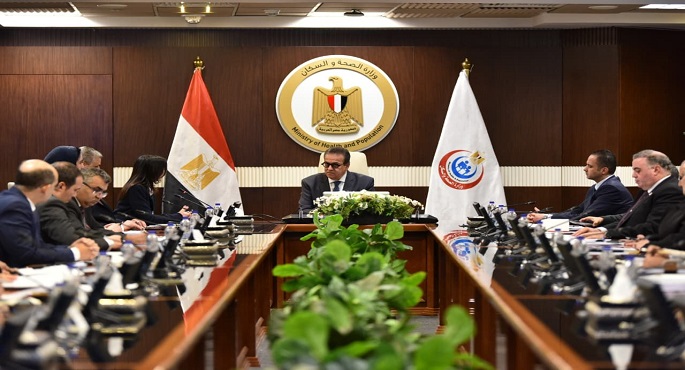 وزير الصحة يتابع مع محافظ البحيرة إنجاز المشروعات الصحية ويبحث التوسع فى الخدمات