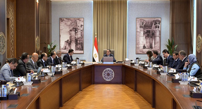 رئيس الوزراء يشدد على أهمية استكمال الأعمال بمشروعات التطوير داخل الوراق