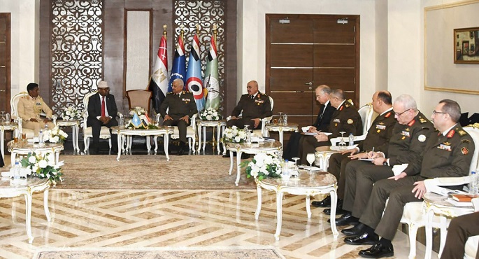 بالفيديو.. وزير الدفاع ورئيس الأركان يعقدان عددا من اللقاءات الثنائية فى اليوم الختامى لمعرض “إيديكس 2025”