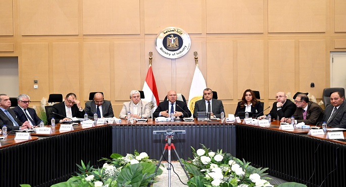 وزير الصناعة والنقل يترأس الاجتماع السادس والثلاثين للمجموعة الوزارية للتنمية الصناعية