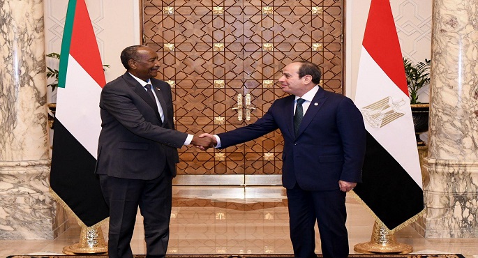 الرئاسة: مصر تؤكد ان هناك خطوطا حمراء لا يمكن السماح بتجاوزها أو التهاون بشأنها فى السودان