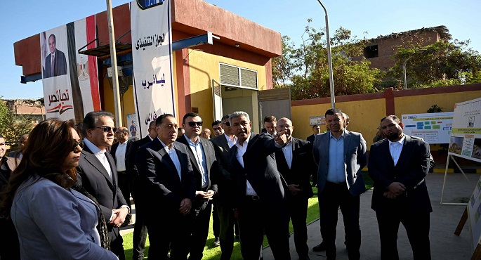 رئيس الوزراء يتفقد محطة رفع “الفهميين” للصرف الصحى خلال جولته بمشروعات “حياة كريمة”بالجيزة